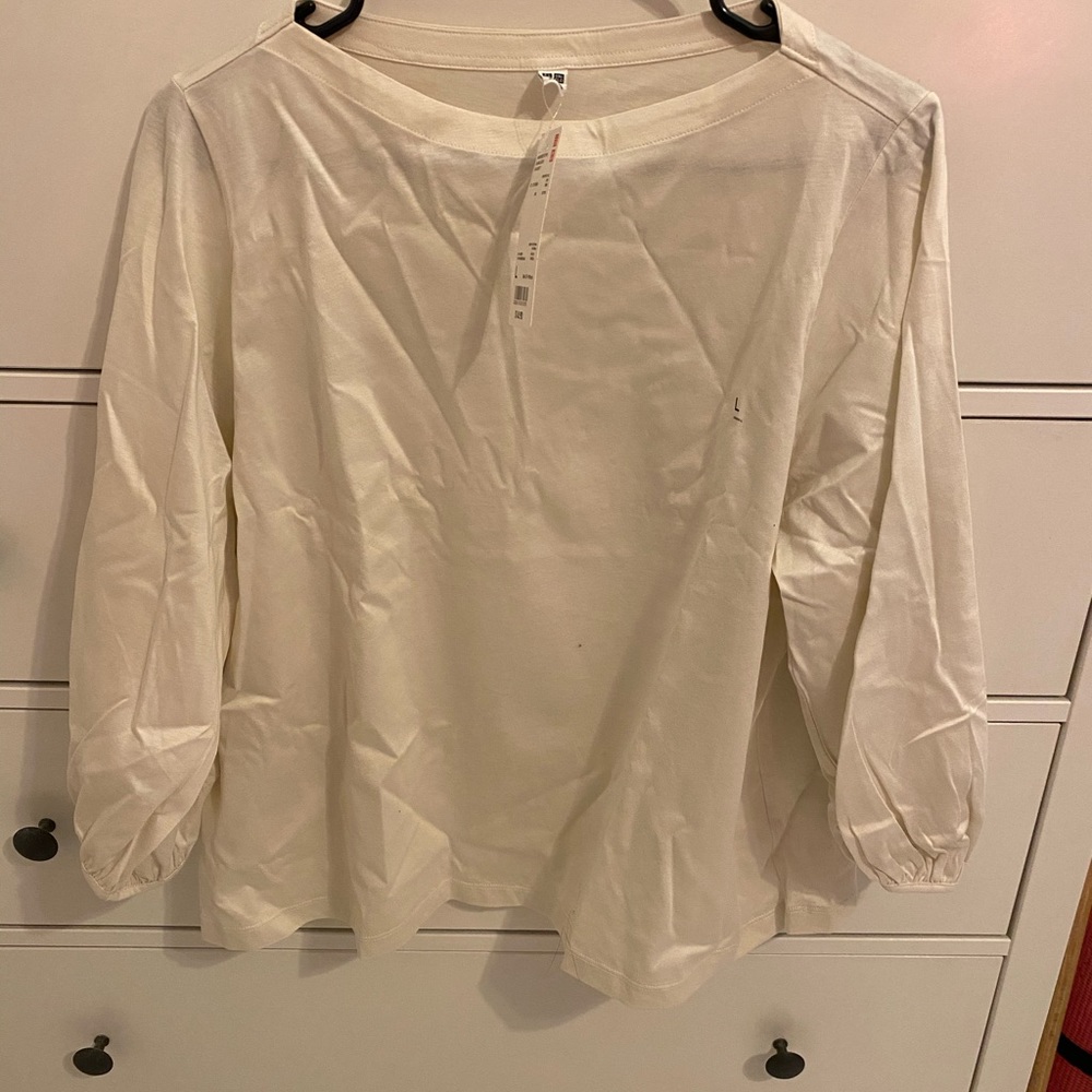 Uniqlo top